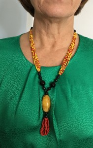 Auc66-LargeYellowBeadNecklace